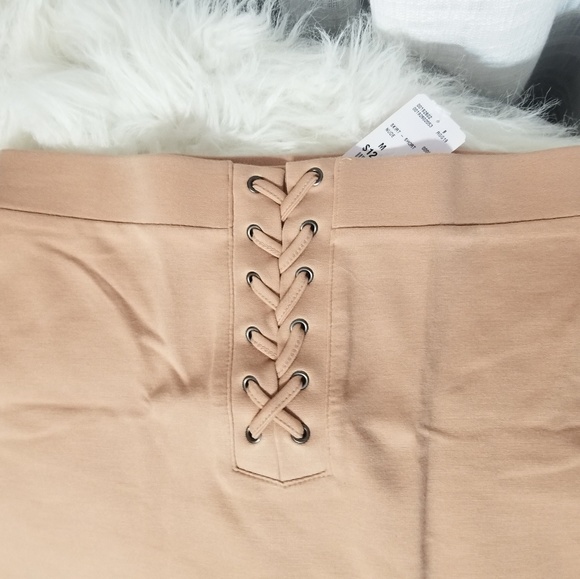 $SOLD$ Forever 21 pencil cut (W2-19) - Picture 4 of 4